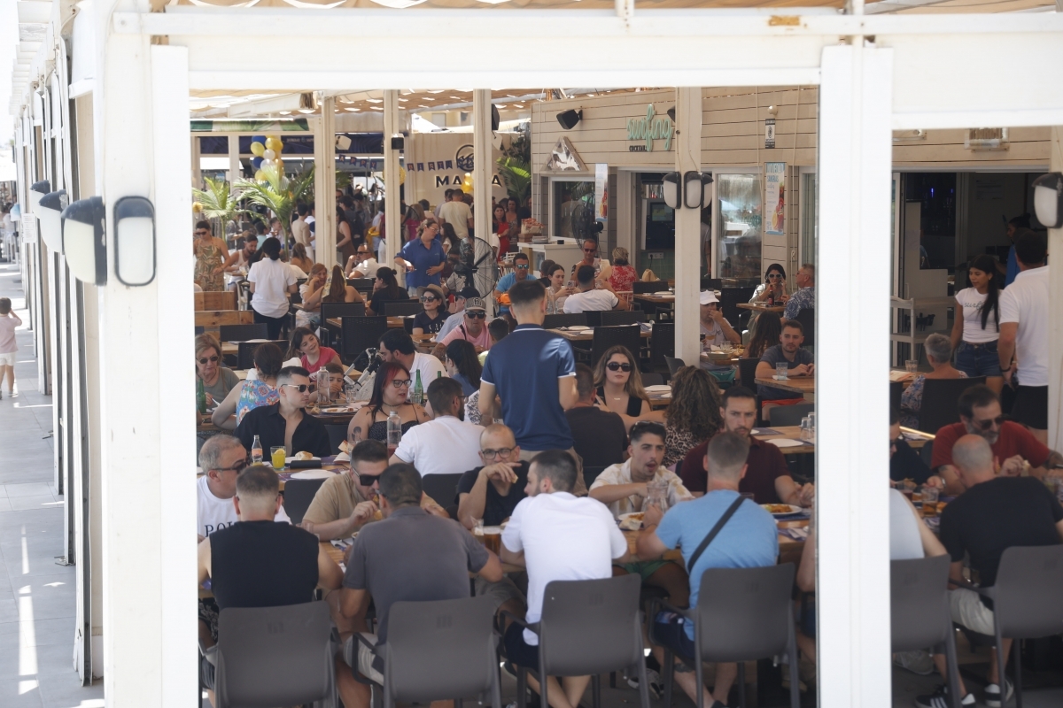 El puente de agosto prevé colgar el 'todo completo' en los restaurantes de Cartagena