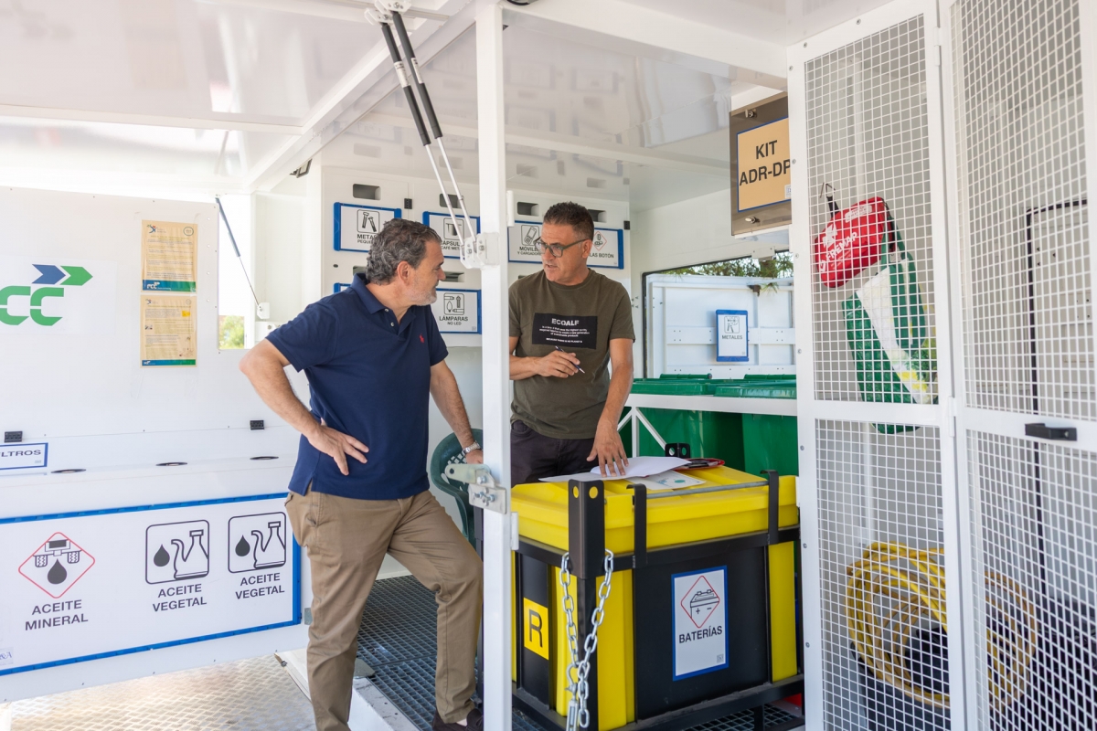 L'Alfàs junto con el Consorci Mare estudia reforzar el servicio de reciclaje del ecoparque móvil 