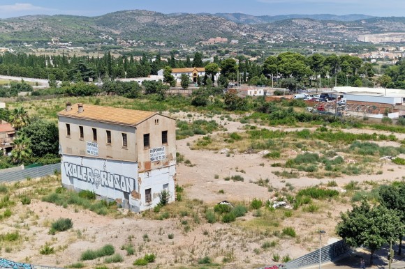 Luz verde municipal para desarrollar una calle en la antigua fábrica Dolz: Castelló avala obtener 498 m2
