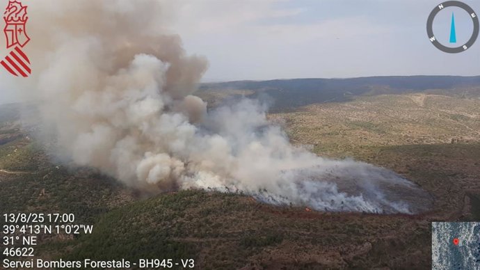 El incendio de Teresa de Cofrentes afecta a 504 hectáreas y los bomberos tratan de controlar pequeños rebrotes