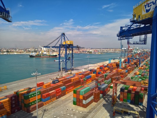 El tráfico de contenedores del Puerto de València crece un 4,28 % hasta julio