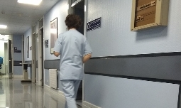 Sanidad modificará la Ley de Salud para reforzar con sanciones la lucha contra las agresiones a sanitarios