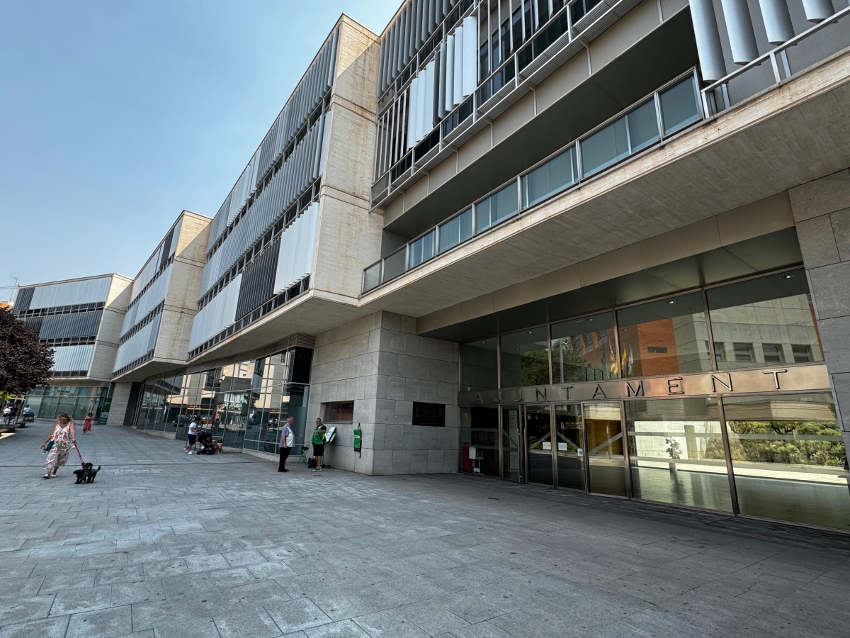 San Vicente adecuará un nuevo espacio de 400 m2 en el ayuntamiento para servicios y actividades