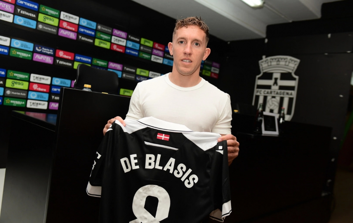 De Blasis, en el Efesé: 