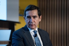 BBVA recurre ante el Supremo la condición del Gobierno para aprobar la OPA a Banco Sabadell