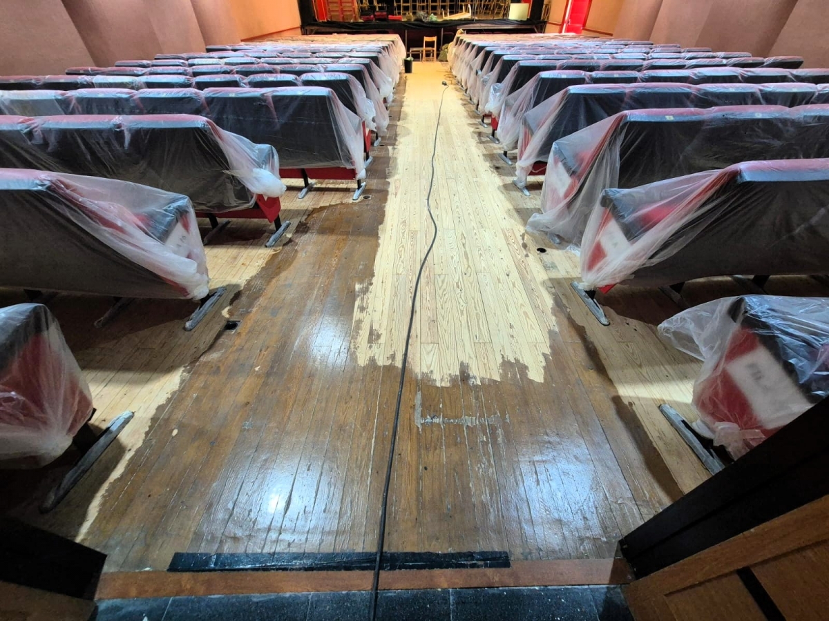 Obras de recuperación del suelo original del Cine de Dalt