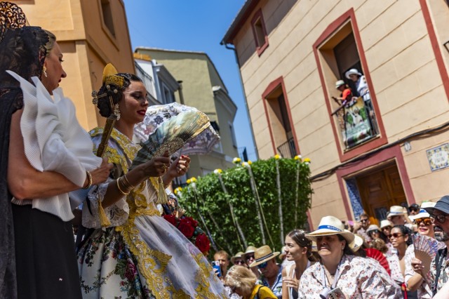 16 'alfàbegues' con nombre y aroma de mujer: Bétera honra a ilustres vecinas en su fiesta más grande