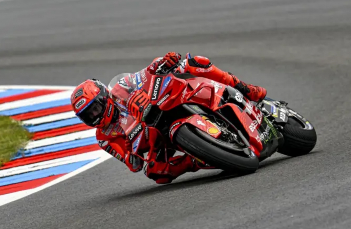 Marc Márquez domina el viernes en Red Bull Ring en el regreso de MotoGP