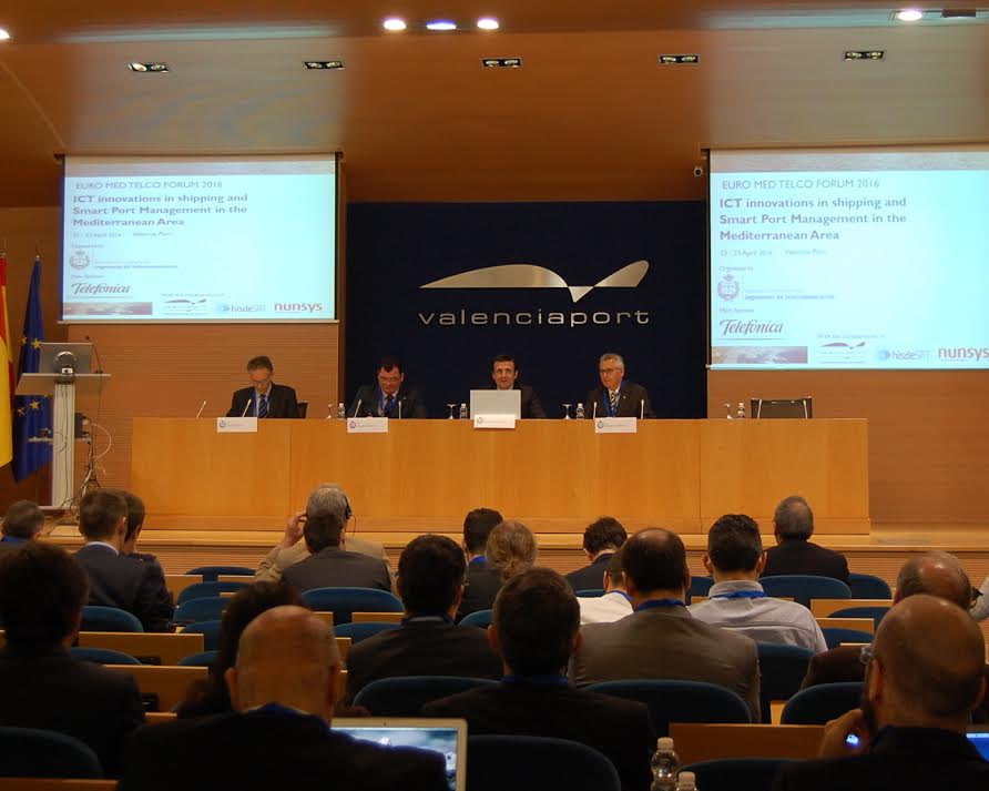 Un clúster logístico-TIC colocará a 20 empresas de

la Comunitat entre las 100 primeras de España