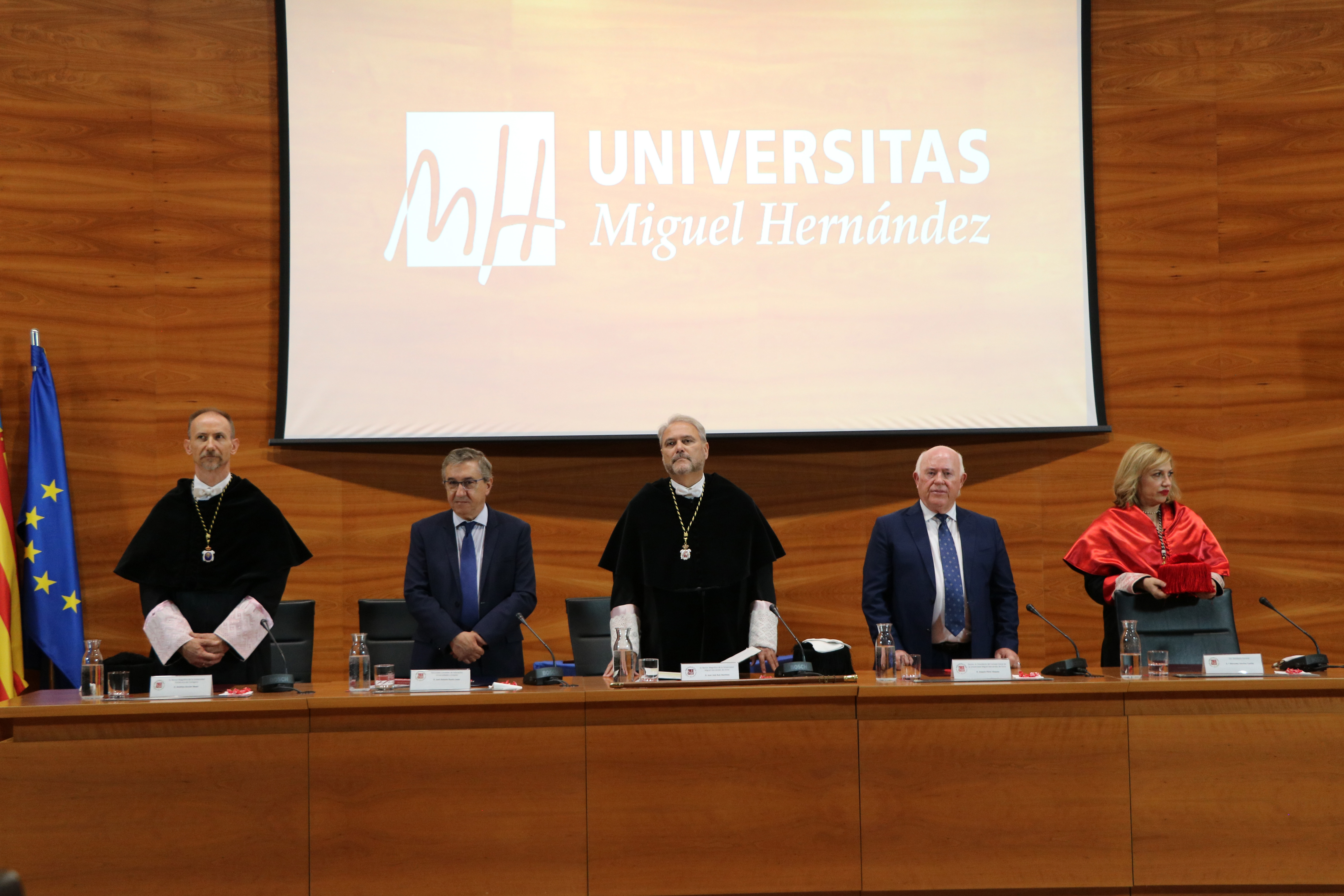 Educación aprobará un decreto para declarar la compatibilidad del profesor sustituto