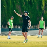 Sarabia: "Con lo que tenemos no podemos competir en la Liga, pero sí ganar al Real Betis"