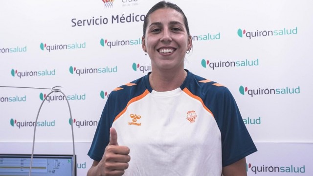 María Araujo completa su fichaje con Valencia Basket
