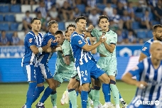El Levante cae en Vitoria con un gol de Tenaglia en el descuento