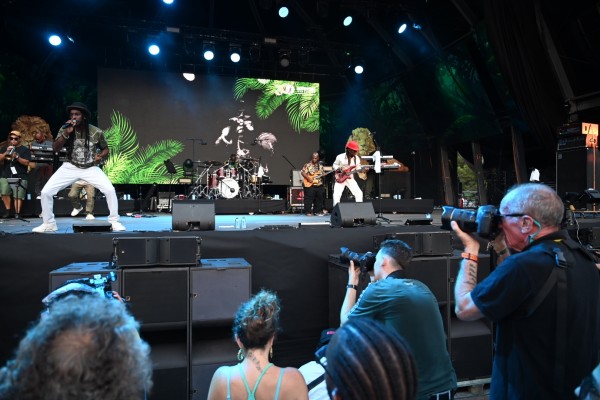 El Rototom arranca con vida, música y solidaridad