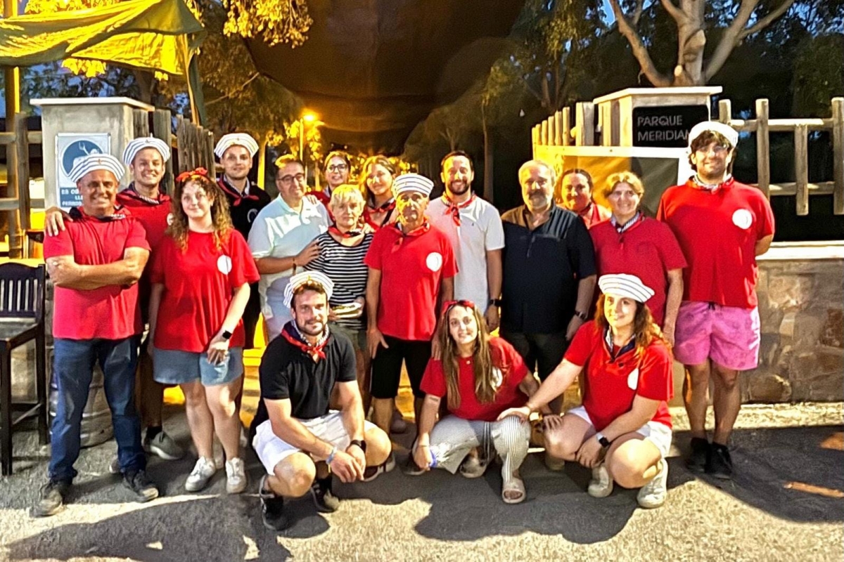 Los vecinos del Meridiano celebran el final de sus fiestas