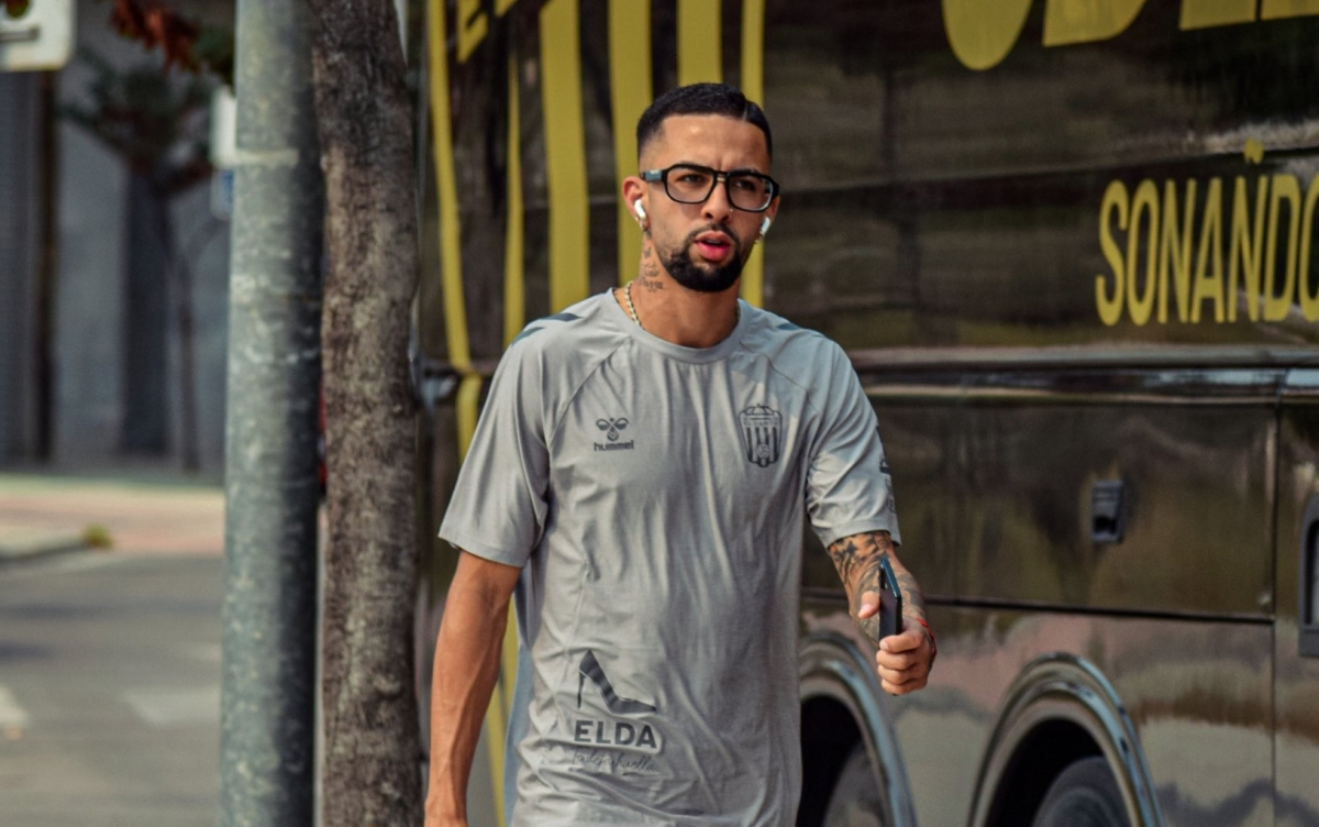 Cancelado el amistoso entre Intercity y Eldense por el mal estado del césped del Antonio Solana