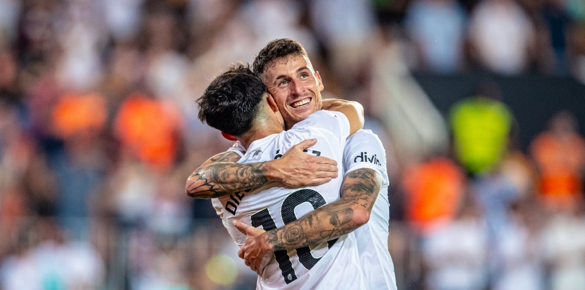 Un debut con asistencia: Raba convence a Mestalla