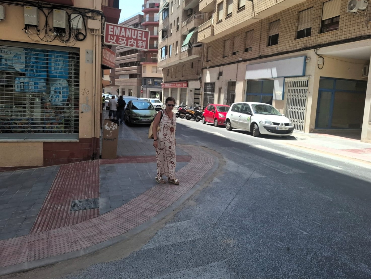 Xixona mejora la accesibilidad en la C/Alicante y sus cruces para facilitar la movilidad peatonal
