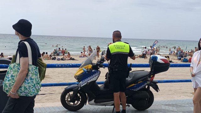 Alicante atiende a 159 personas por calor el fin de semana y mantiene el Plan de Emergencia