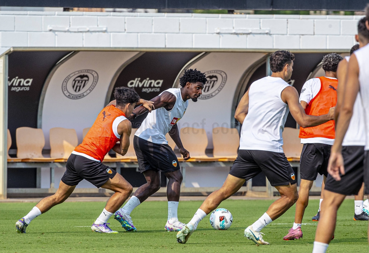 Thierry avanza en su recuperación y Dimitrievski vuelve a entrenarse