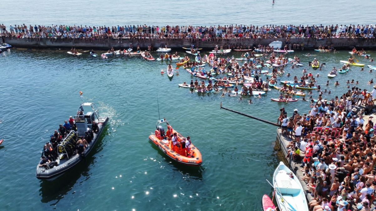 La Cofradía de Pescadores pide perdón tras los insultos a Pedro Sánchez en la cucaña de Cabo de Palos