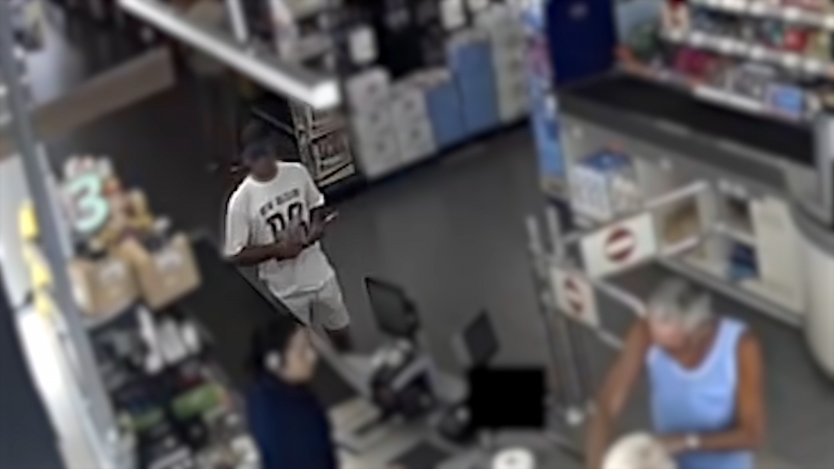 Prisión para un atracador que encañonó a una cajera en un supermercado de Santa Pola