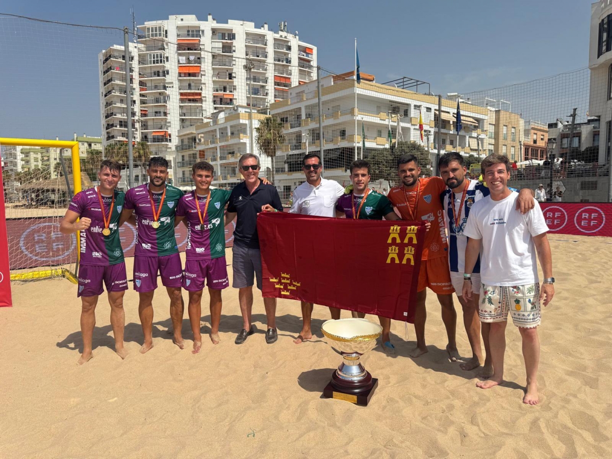 Murcia destaca en fútbol playa. - Foto: CARM