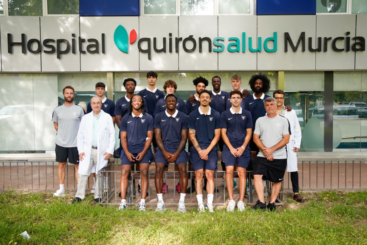 Los jugadores del UCAM pasan el reconocimiento médico. - Foto: QUIRÓN SALUD