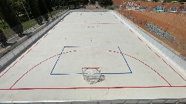 Alcoy estrena la renovada pista deportiva de Zona Nord tras una inversión de 90.000 euros