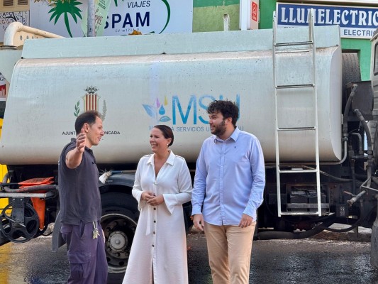 Moncada pone en marcha un plan de limpieza integral con baldeos semanales
