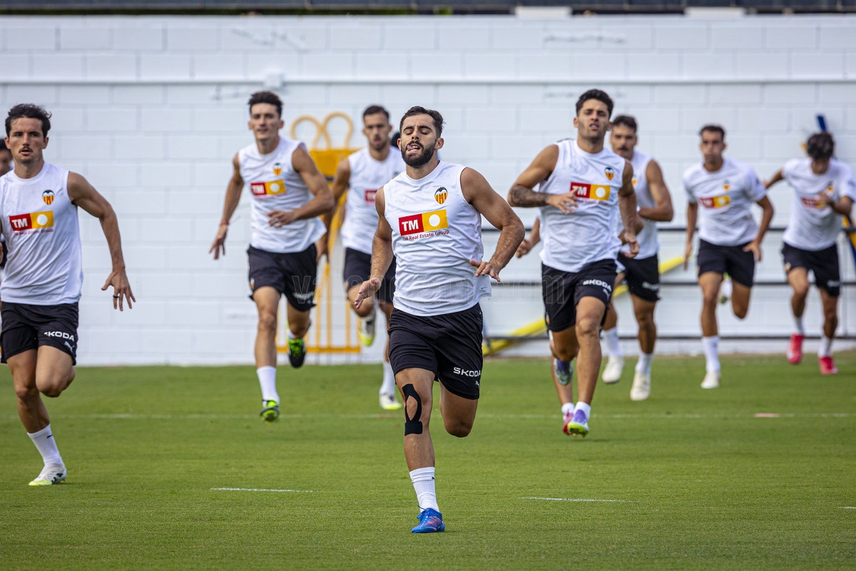 El Valencia prepara con todo el duelo contra Osasuna
