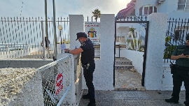 Orihuela reabre el paseo de Cabo Roig tras el visto bueno de la Justicia