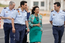 La ministra Robles regresa a San Javier para supervisar la llegada de la princesa Leonor a la Academia General del Aire