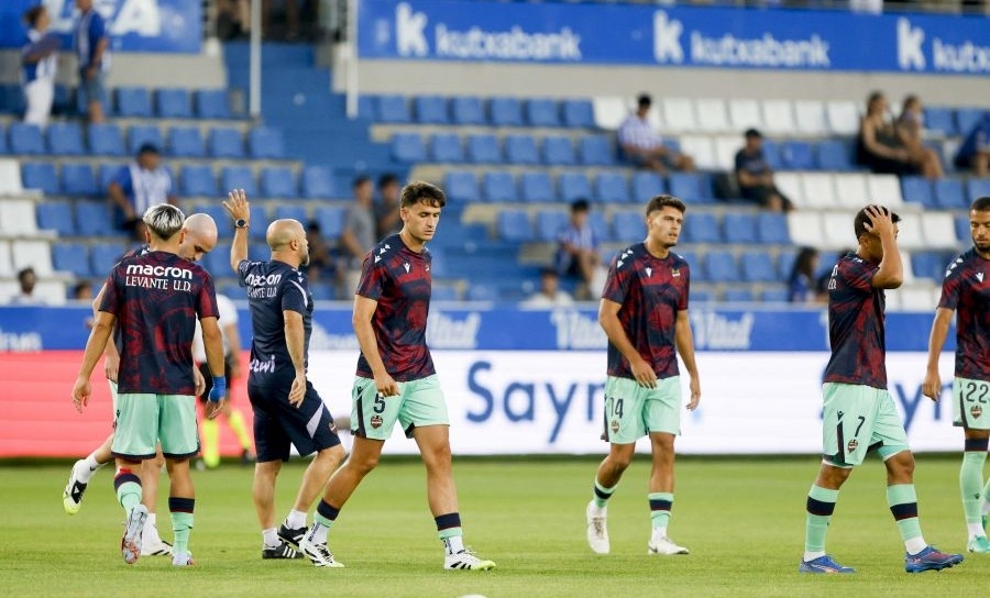 El posible once del Levante UD para recibir al FC Barcelona