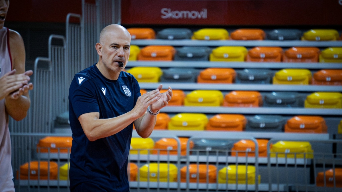 Félix Alonso, entrenador del Caesa Cartagena: 