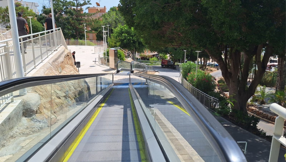 La Vila Joiosa reabre tres de las rampas mecánicas del parque Censal tras la renovación integral