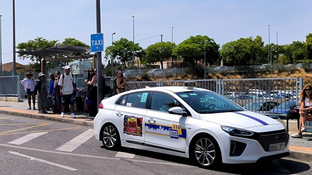 El PSOE de Benidorm pide un estudio sobre la situación del taxi en Benidorm