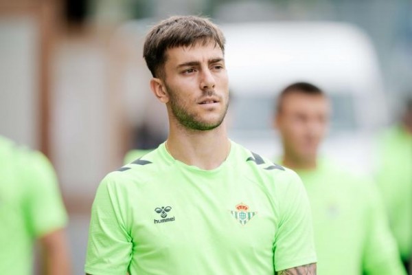 Iker Losada jugará cedido en el Levante hasta final de temporada