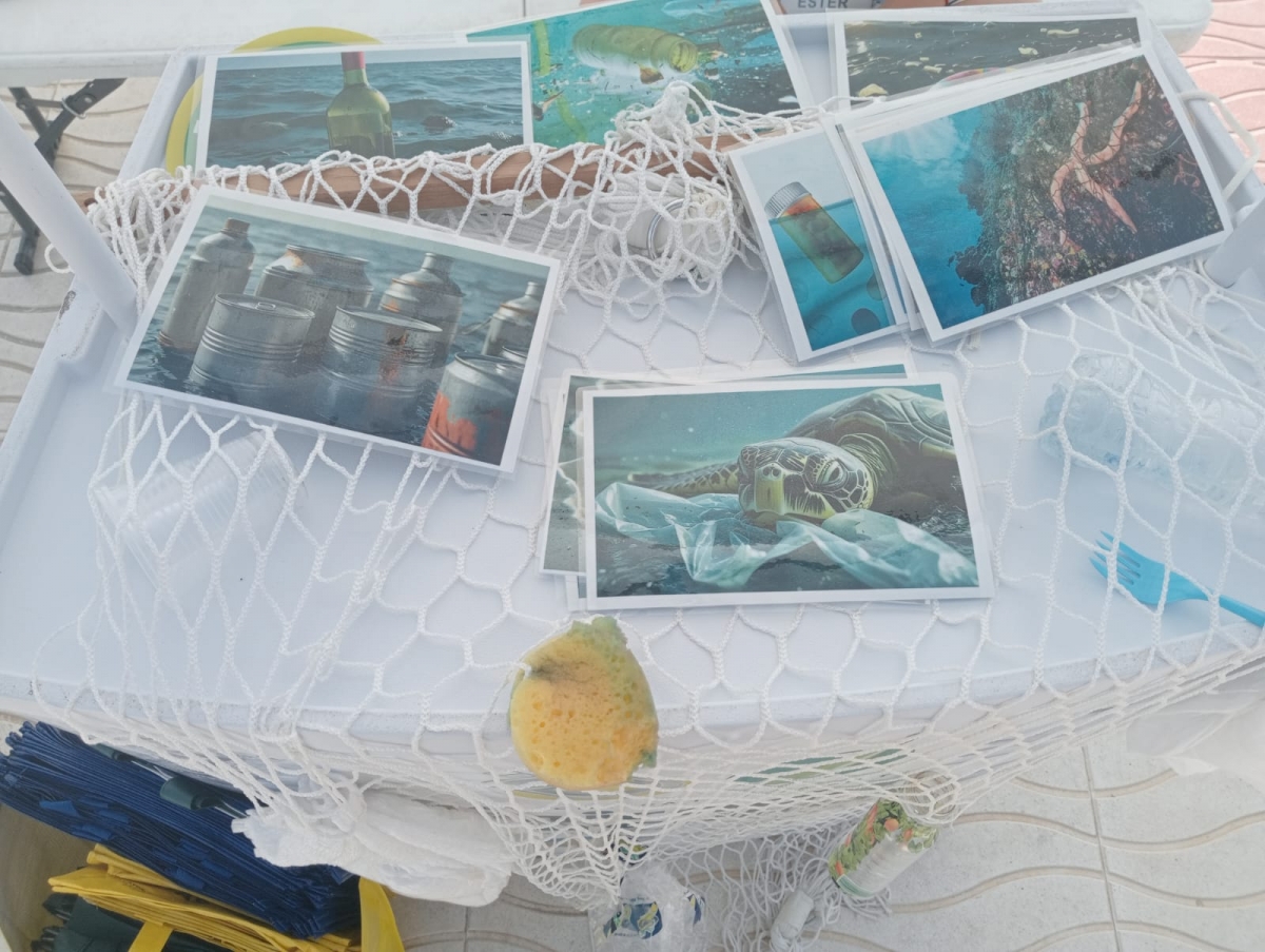 Disfrutar de las playas con responsabilidad: la campaña de El Campello a pie de costa