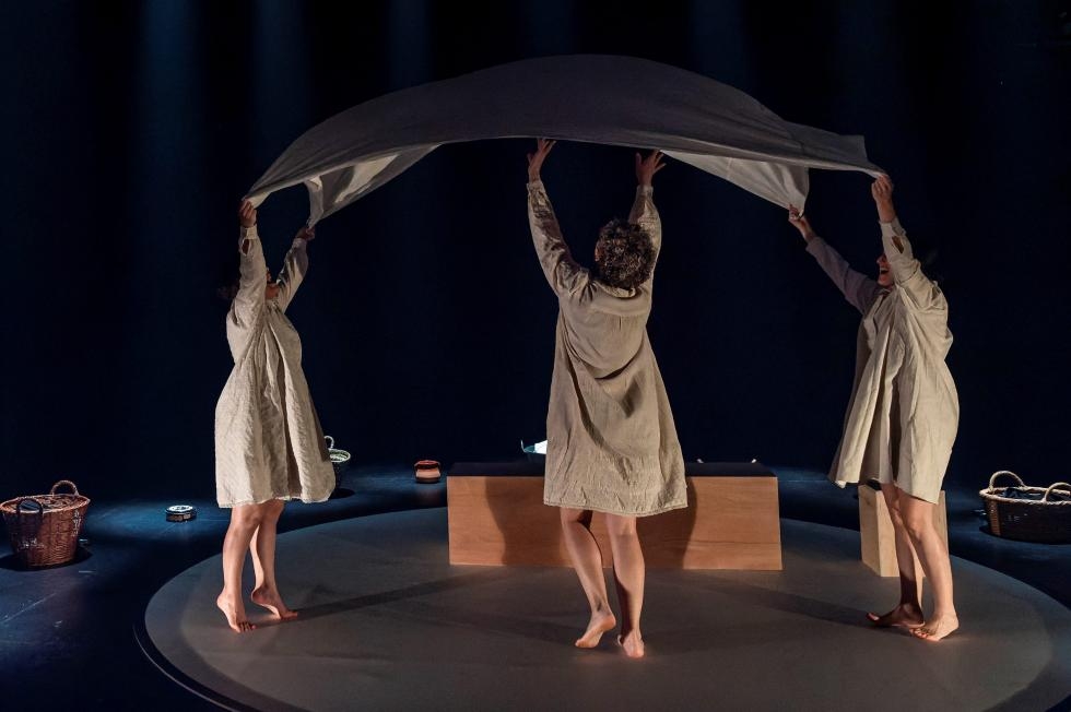 Sagunt a Escena clausura su 42 edición con desamor, música, fuego y danza