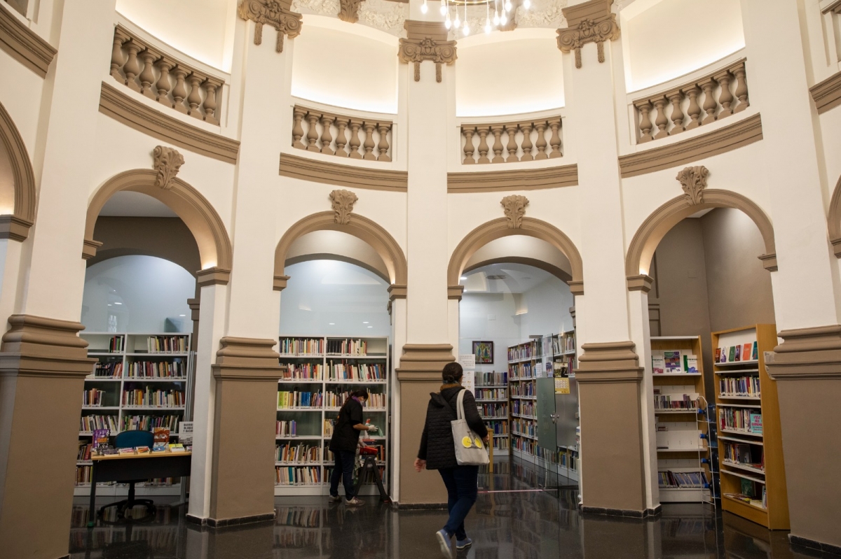 Más horas abiertas pero menos personal: así han evolucionado las bibliotecas públicas de la Comunitat 
