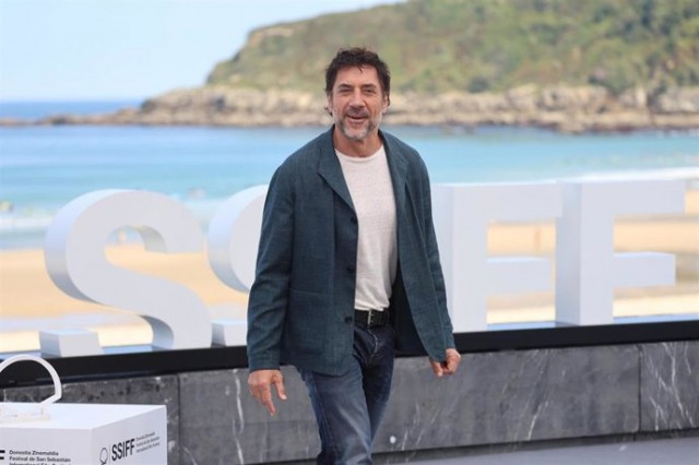 Javier Bardem y Olivia Colman, entre los cineastas que se suman al boicot a las empresas 