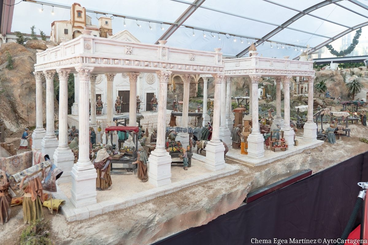 Cartagena ya prepara la Navidad y busca empresa para gestionar el belén municipal