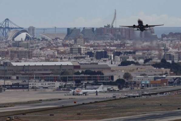 El vuelo a Nueva York desde València vuelve a alejarse en favor de Ibiza, Malta o Cerdeña