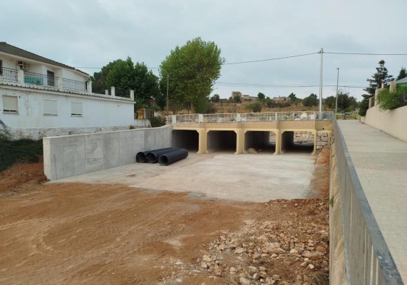 Reabre tras la Dana el puente de la avenida del Cerro de Siete Aguas para el Gran Fondo Internacional