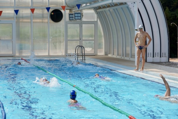 Los santomeranos se lanzan al agua: la Piscina Municipal Diego Mira bate récords de usuarios 
