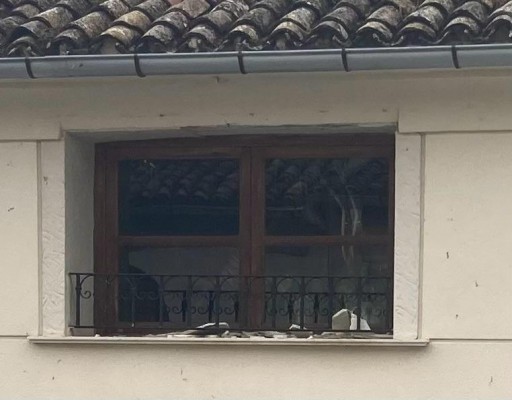 Vecinos de Benilloba sufren desperfectos en sus casas por el ruido de la discomóvil de las fiestas