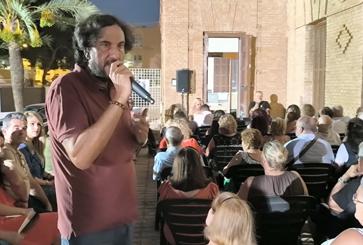 José María Zavala se zambulle en 