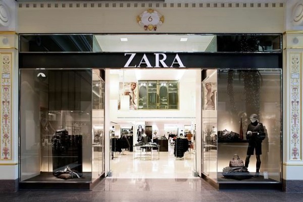 Inditex sigue en su movimiento lateral