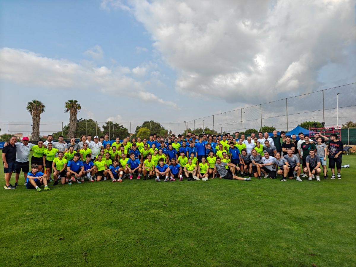 Las árbitras de la Liga F Moeve ultiman su preparación en Pinatar Arena